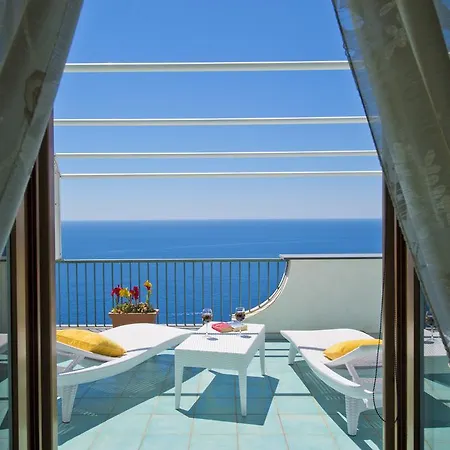 Moressa Apartment